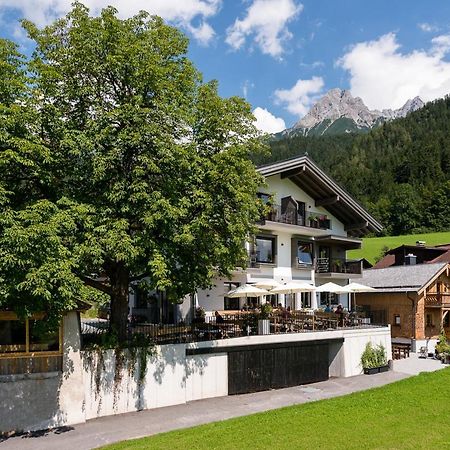 Gasthof Hubertus Apartment Saalfelden Exterior photo