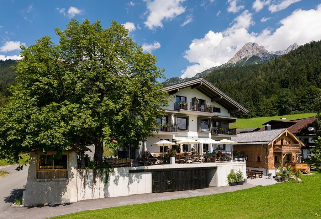 Gasthof Hubertus Apartment Saalfelden Exterior photo